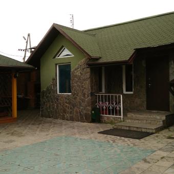 Каменный дворик